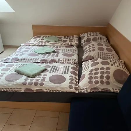 بيت ضيافة Ubytovani U Evy,atc Merkur