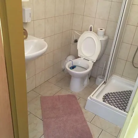 Ubytovani U Evy,atc Merkur بيت ضيافة *